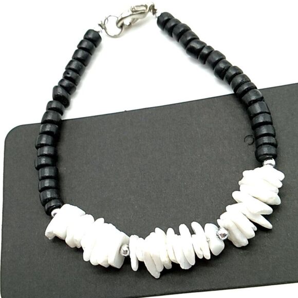 Puka Shell Bracelet Black White Chips Lobster Clasp - Picture 1 of 13